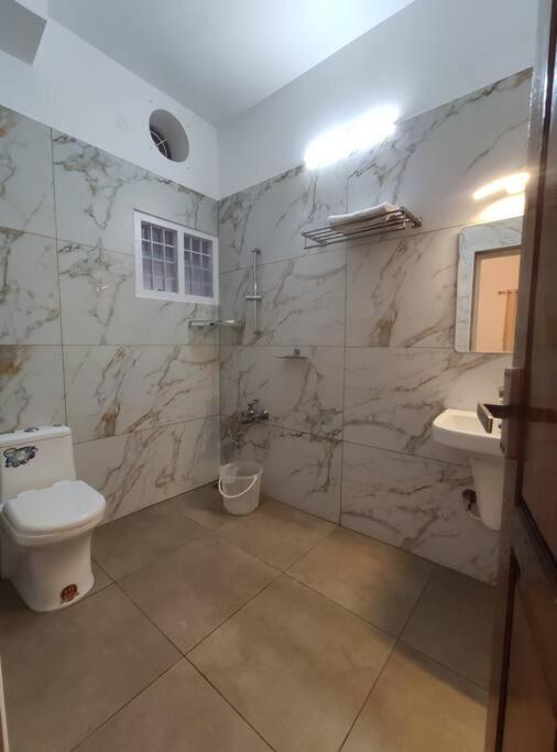 Riveria Portico - River Side 6 Bedroom Private Pool Bungalow North Paravur Exterior foto