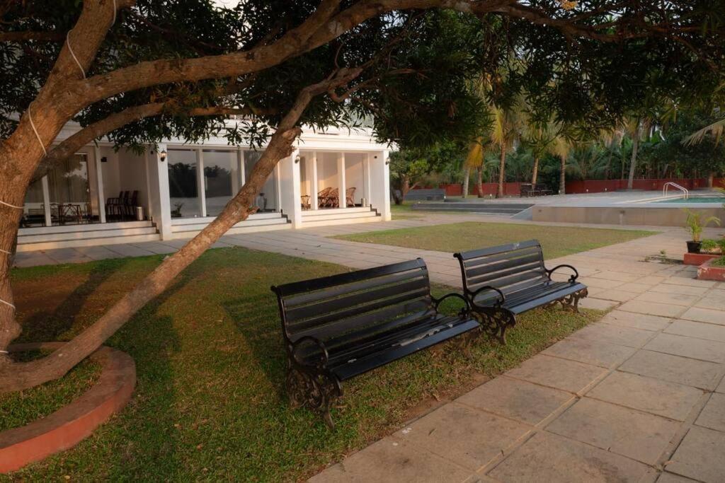 Riveria Portico - River Side 6 Bedroom Private Pool Bungalow North Paravur Exterior foto